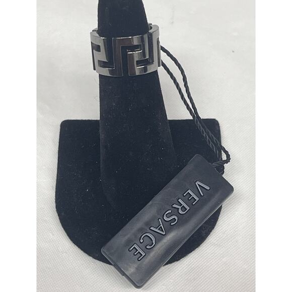Versace Greca Ring - Black/Silver - Size 4.75 - Unisex - NEW - Picture 2 of 12
